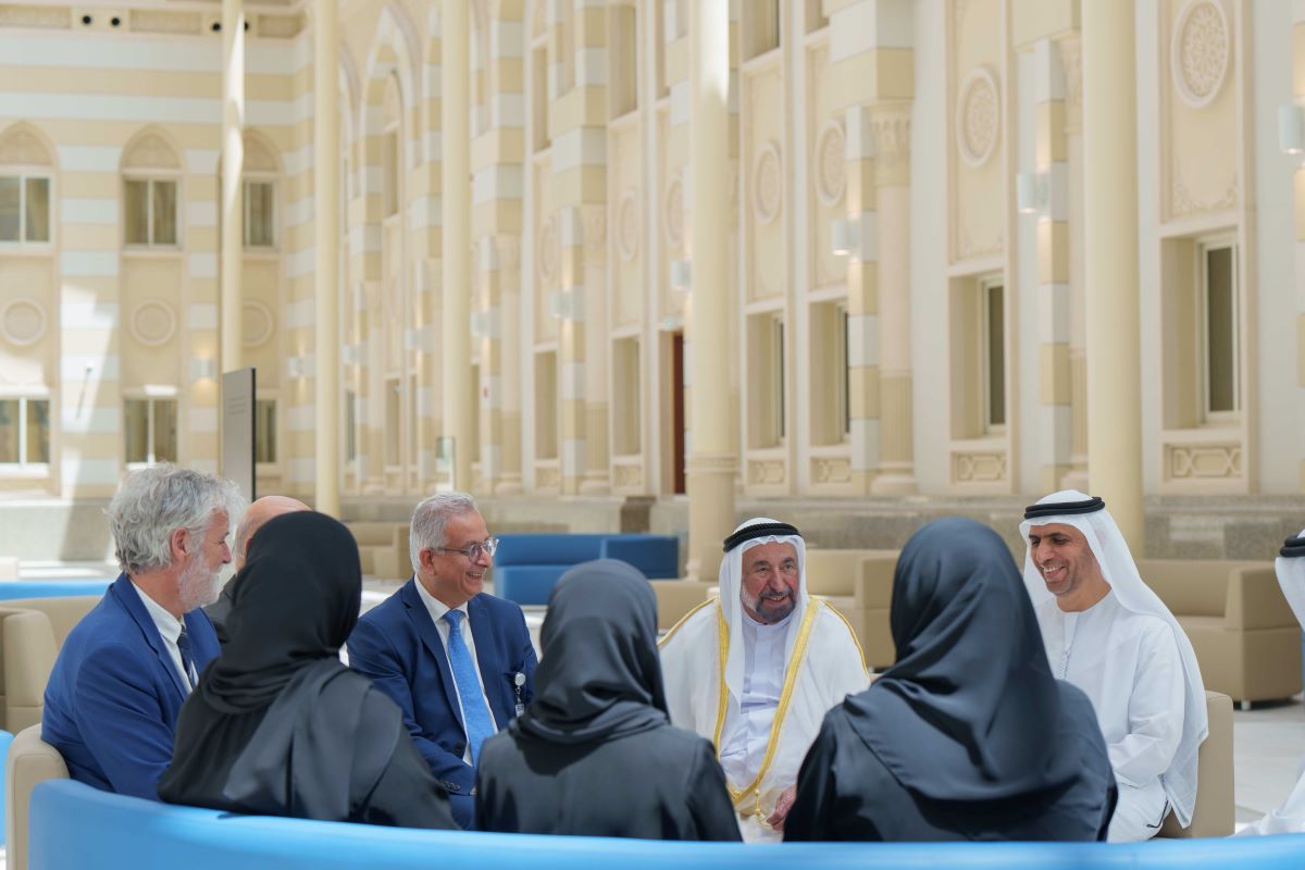 SHARJAH RULER CHAIRS MEETING OF UNIVERSITY OF KHORFAKKAN’S BOT