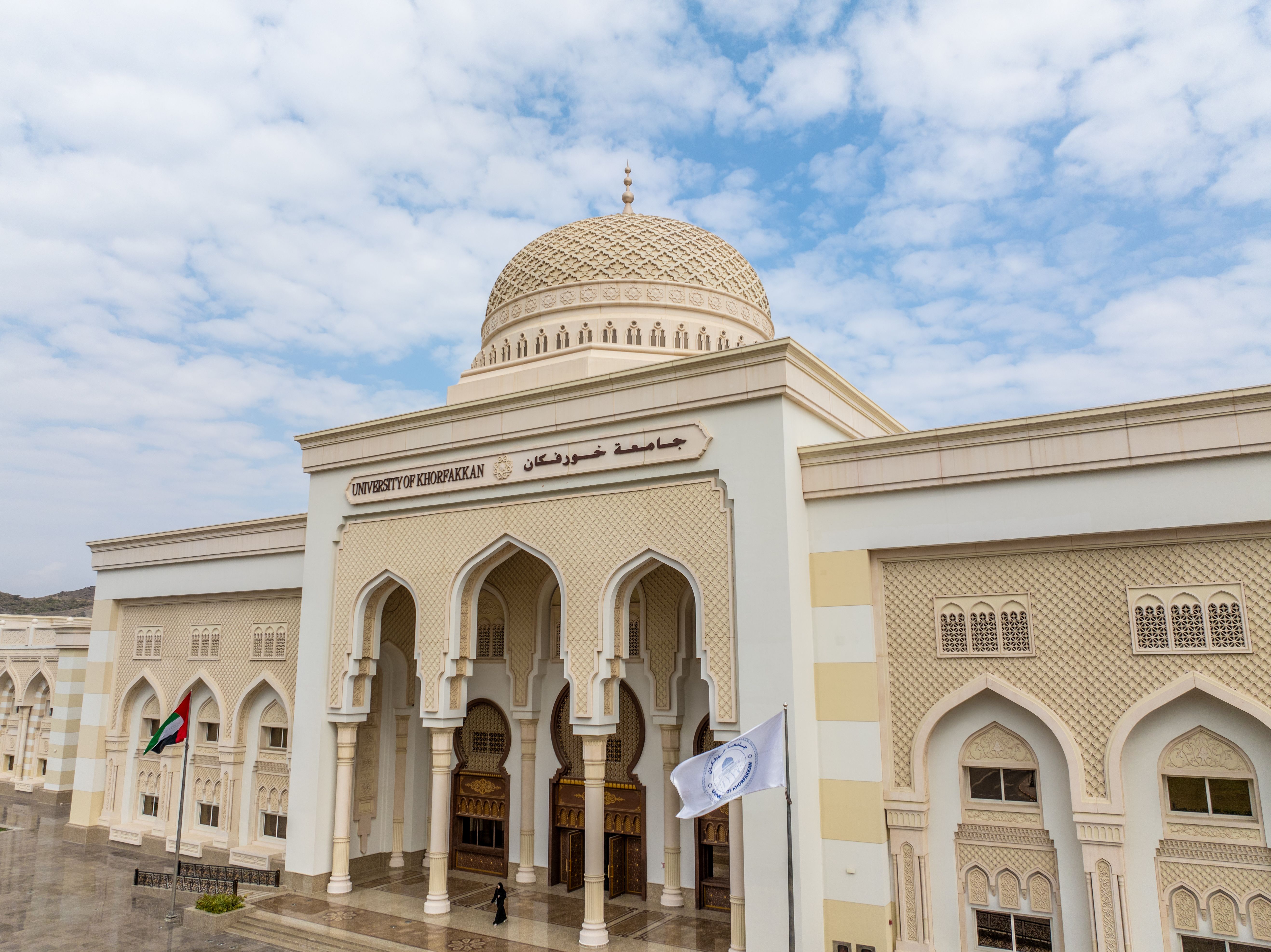 جامعة خورفكان في قلب تحالف دولي جديد لعلوم البحار ورصد المحيطات
• الشراكة من أجل رصد المحيط العالمي (POGO) ومهمة نبتون الفرنسية (Mission NEPTUNE) تفتحان آفاقاً جديدة أمام مركز الشارقة لأبحاث علوم البحار التابع لجامعة خورفكان.